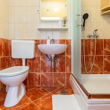 Daniela アパート マカルスカ